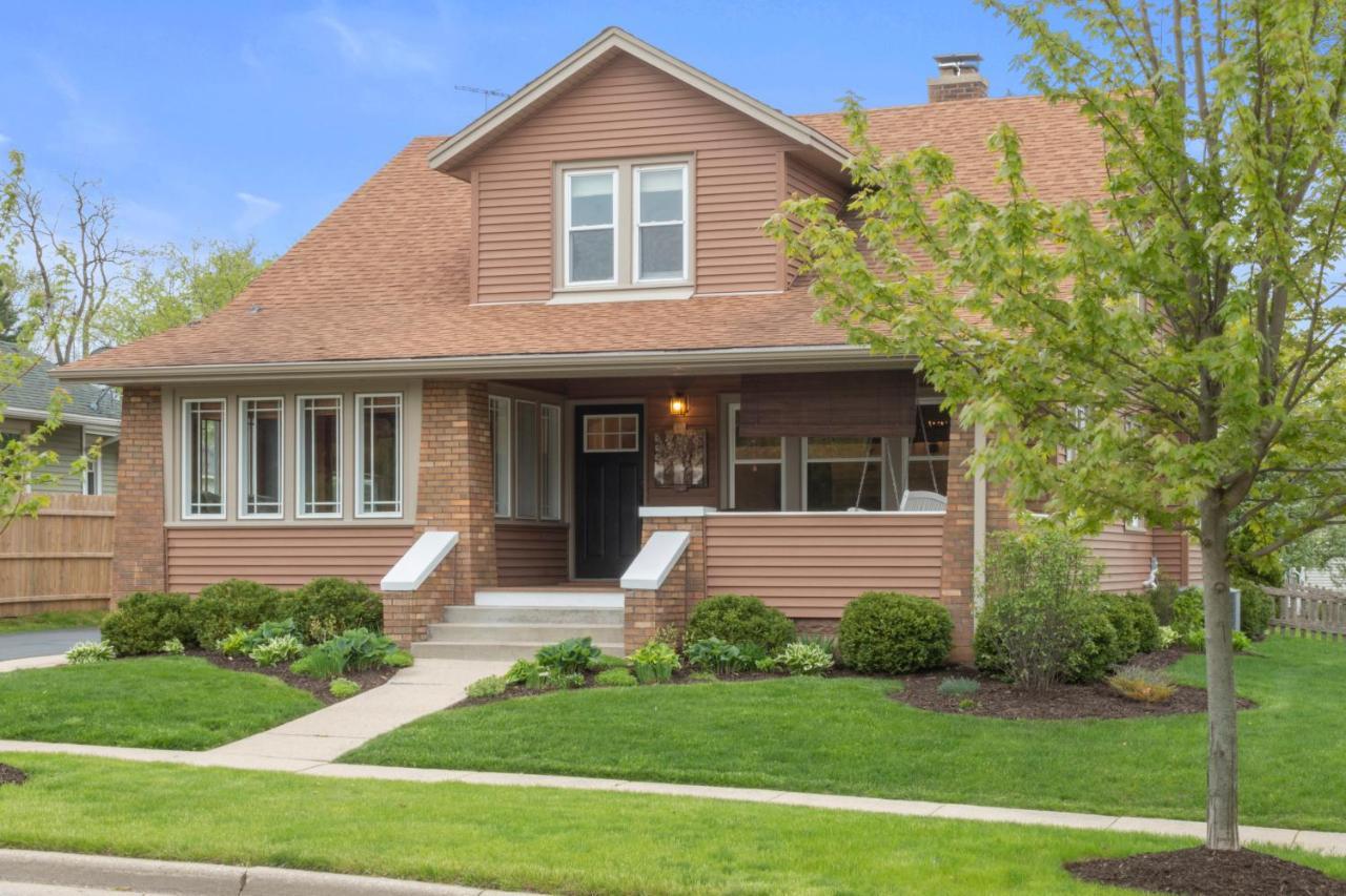 Gorgeous Downtown Bungalow, Walk Everywhere!!! Lake Geneva Dış mekan fotoğraf